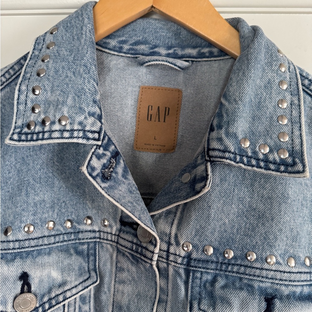 Cropped Denim Jean Jacket - Picture 2 of 4